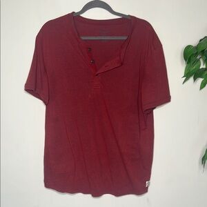 American Eagle Men's Red Henley Shirt